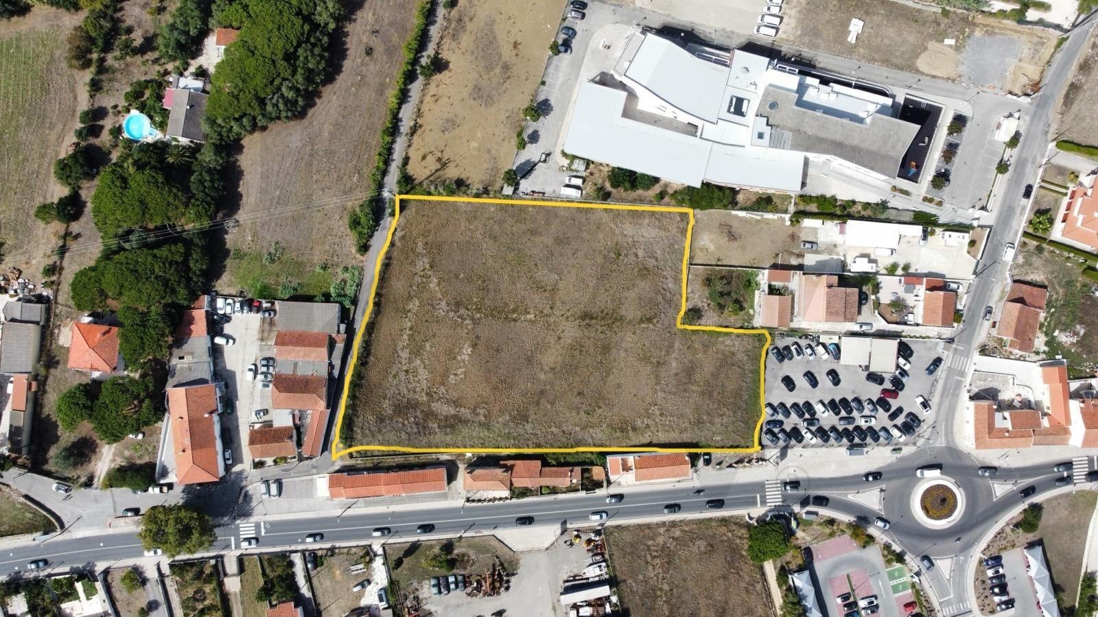 Terreno para construção com 7.237 m²